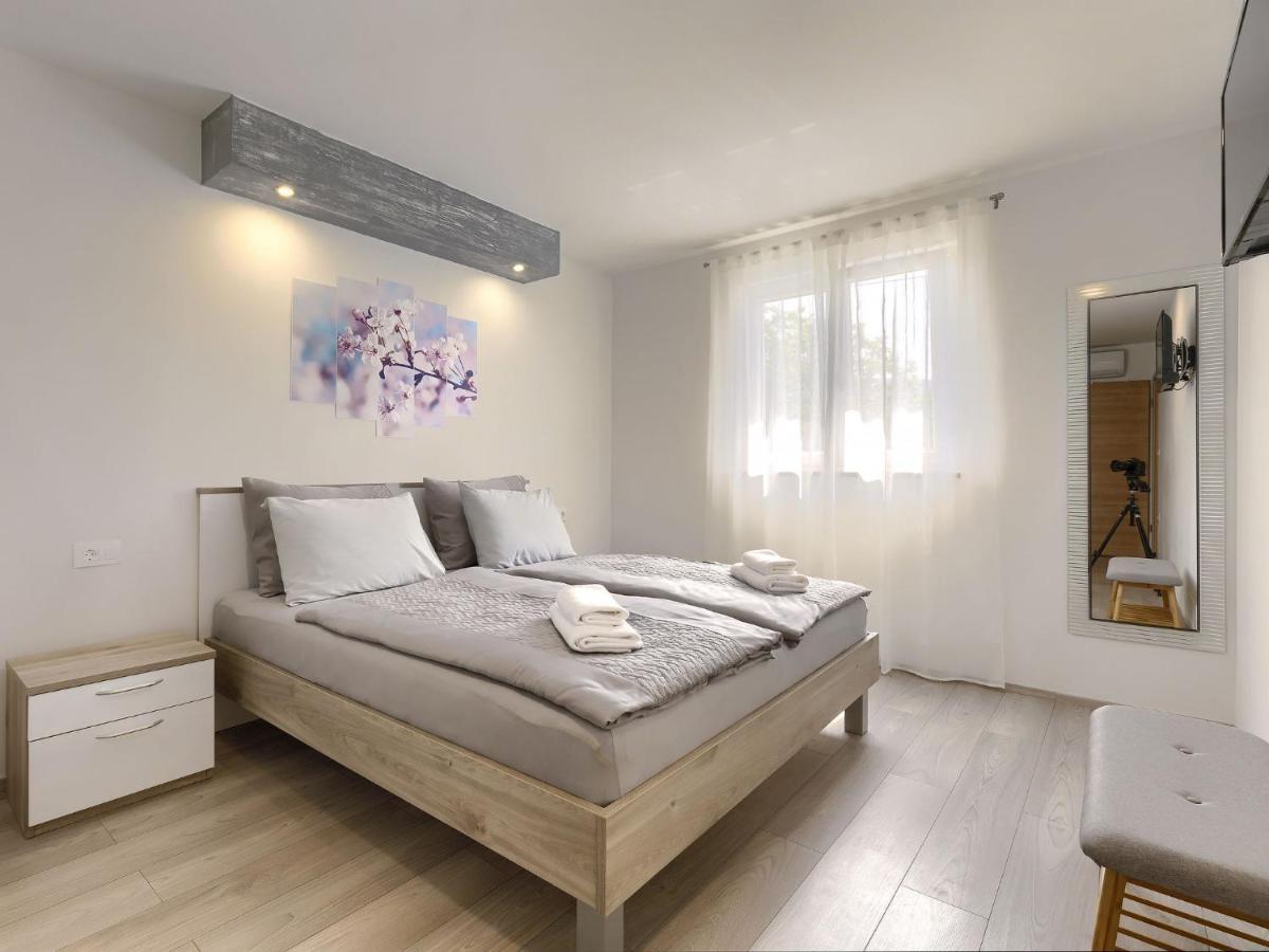 Holiday Home Casa Gverino By Interhome Plomin Buitenkant foto